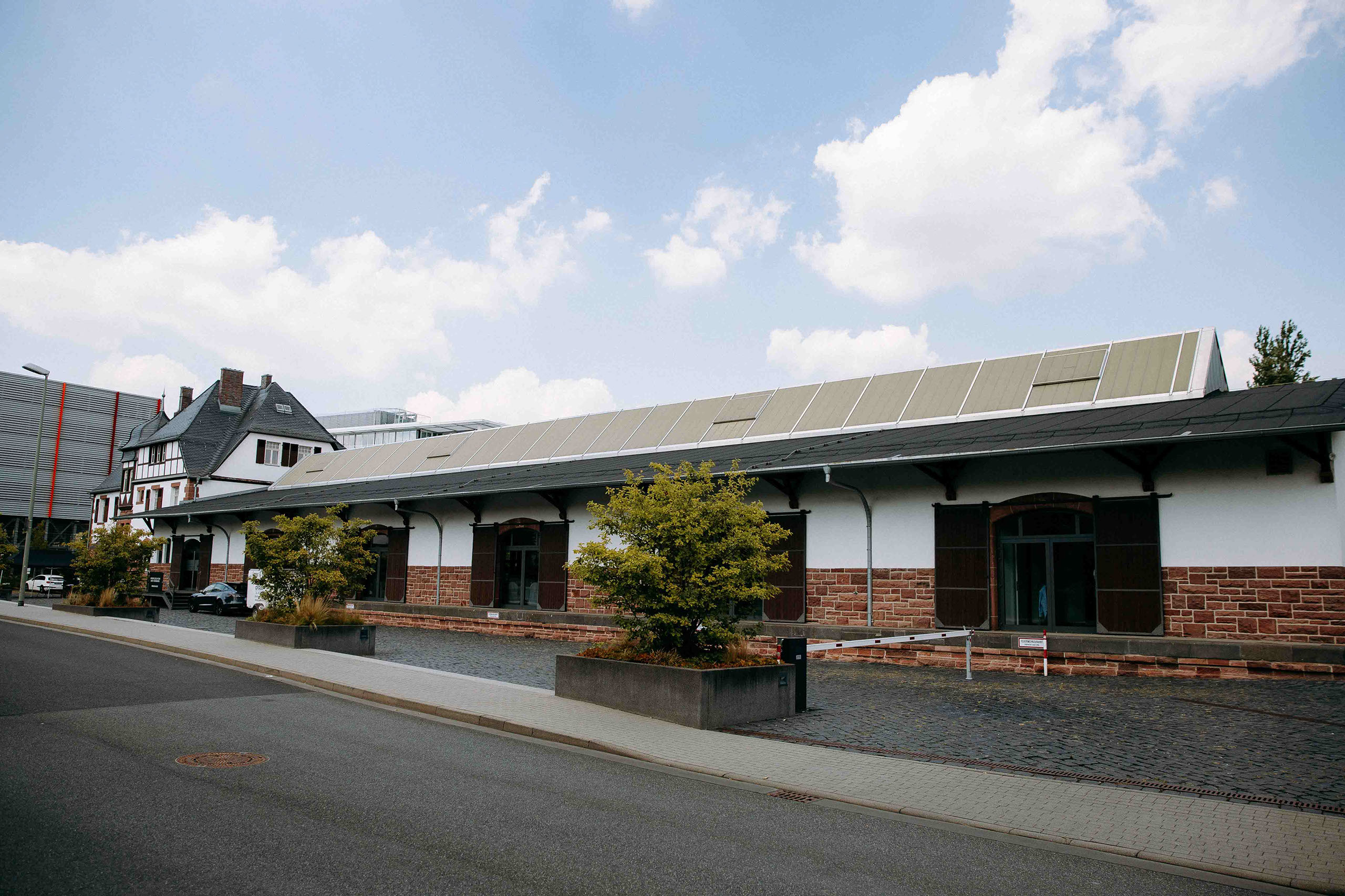 Hochzeitslocation Güterbahnhof Bad Homburg – moderne Industriearchitektur für stilvolle Hochzeiten