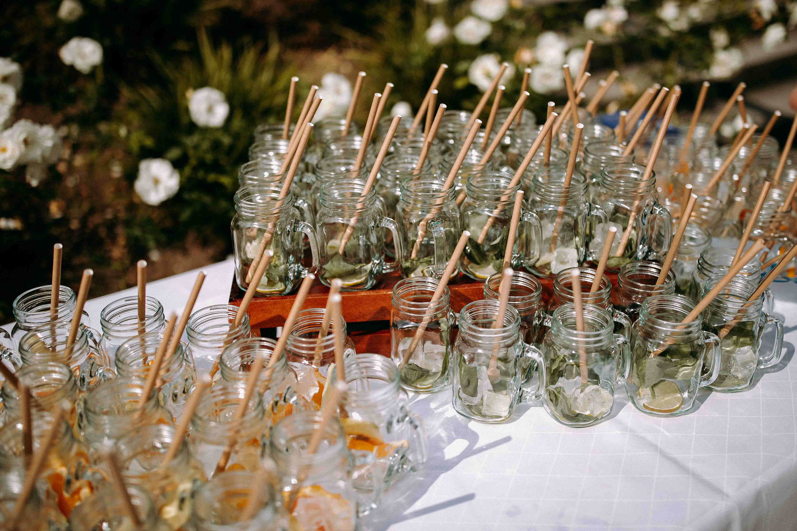 Cocktails zur frischen Abkühulung beim Emfpang der Hochzeit.