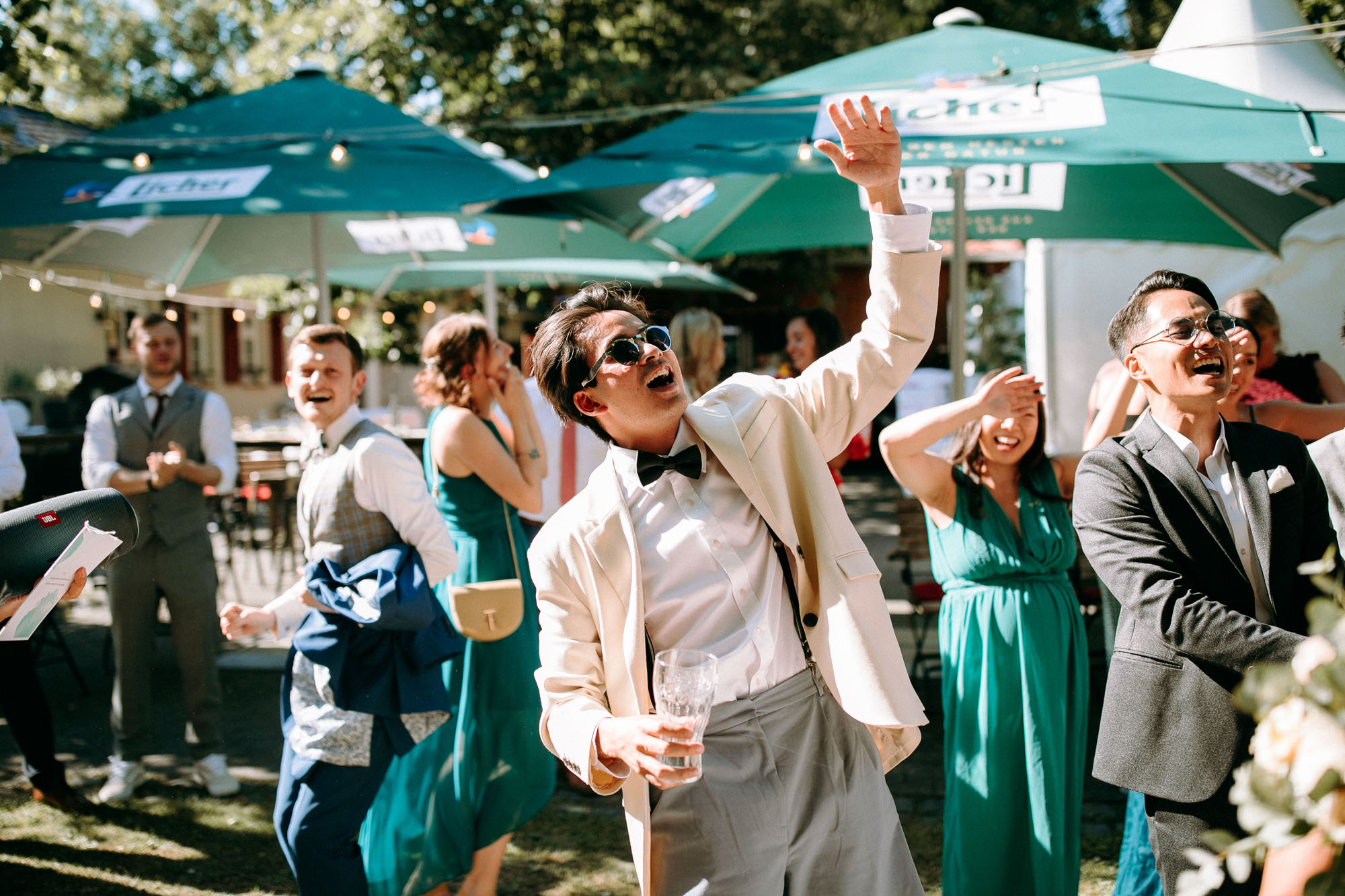 Das Brunnenwärterhaus in Bad Nauheim ist eine naturnahe Hochzeitslocation mit Parkgarten, freier Trauung unter Linden und Zeltfeiern
