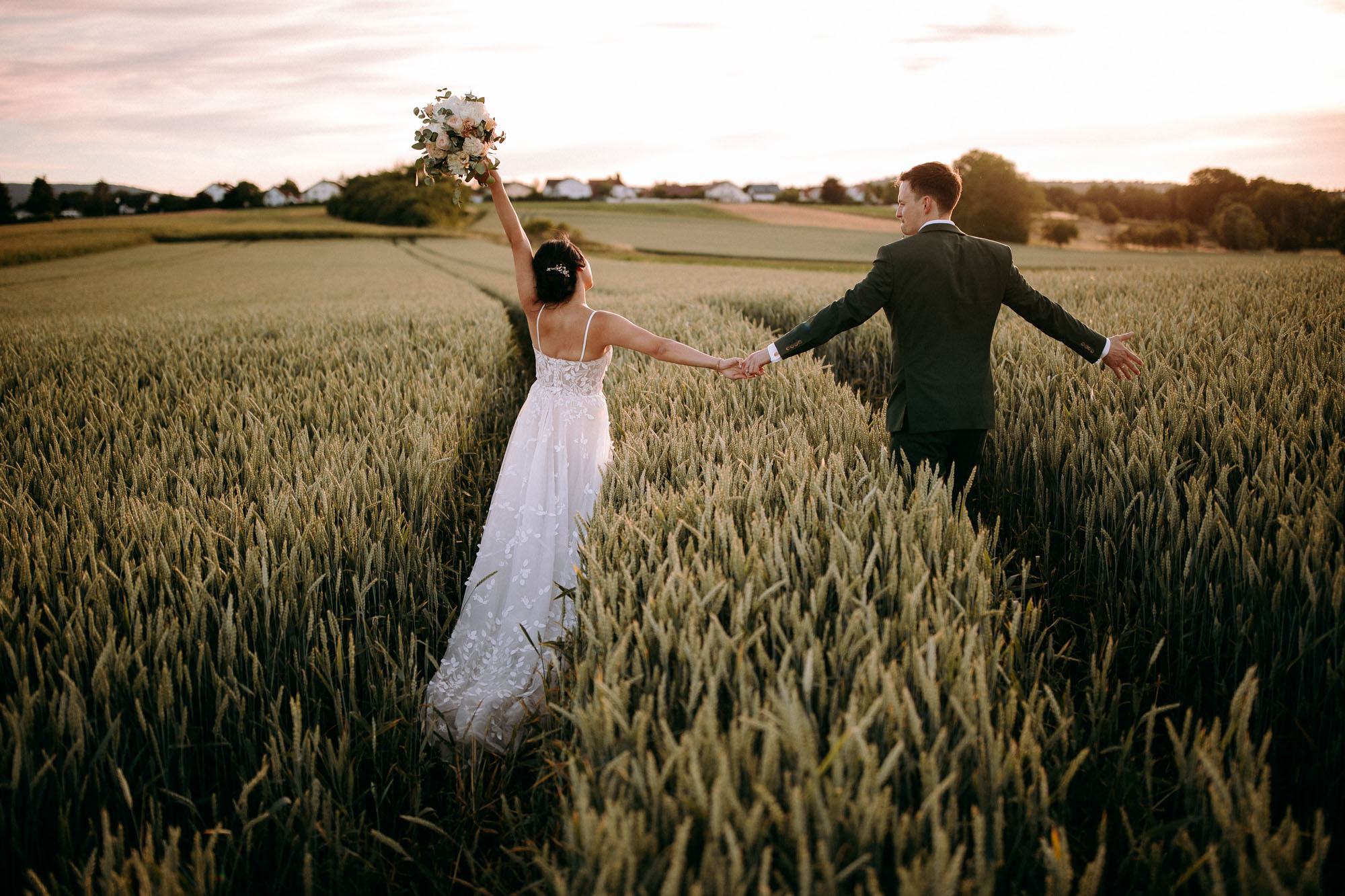 Das Brunnenwärterhaus in Bad Nauheim ist eine naturnahe Hochzeitslocation mit Parkgarten, freier Trauung unter Linden und Zeltfeiern