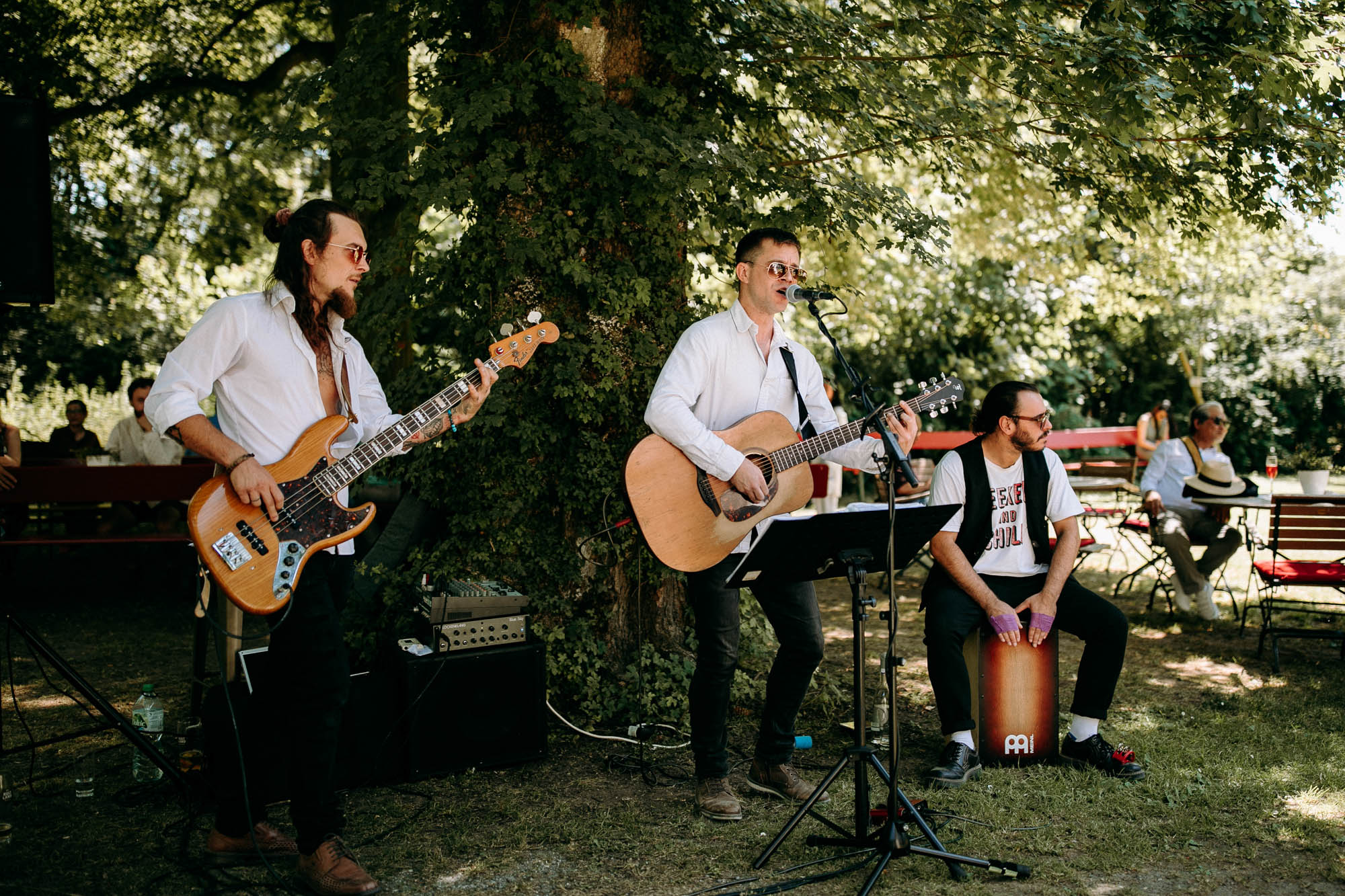 Das Brunnenwärterhaus in Bad Nauheim ist eine naturnahe Hochzeitslocation mit Parkgarten, freier Trauung unter Linden und Zeltfeiern
