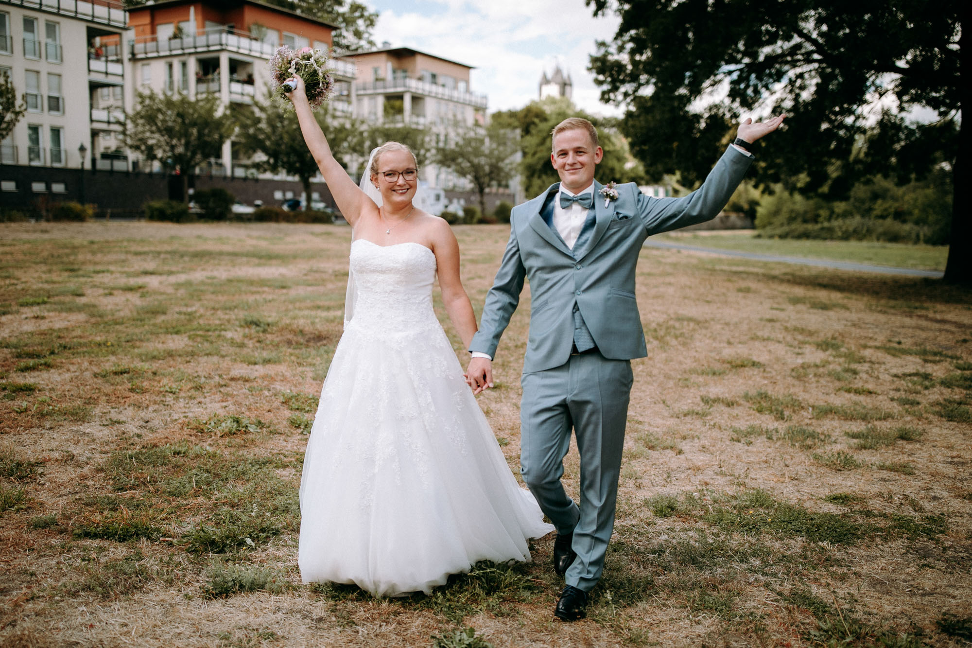 Das Druckhaus Hanau ist eine besondere Hochzeitslocation am Mainufer – mit Industriecharme, freier Trauung unter der Gerichtslinde &Full Service