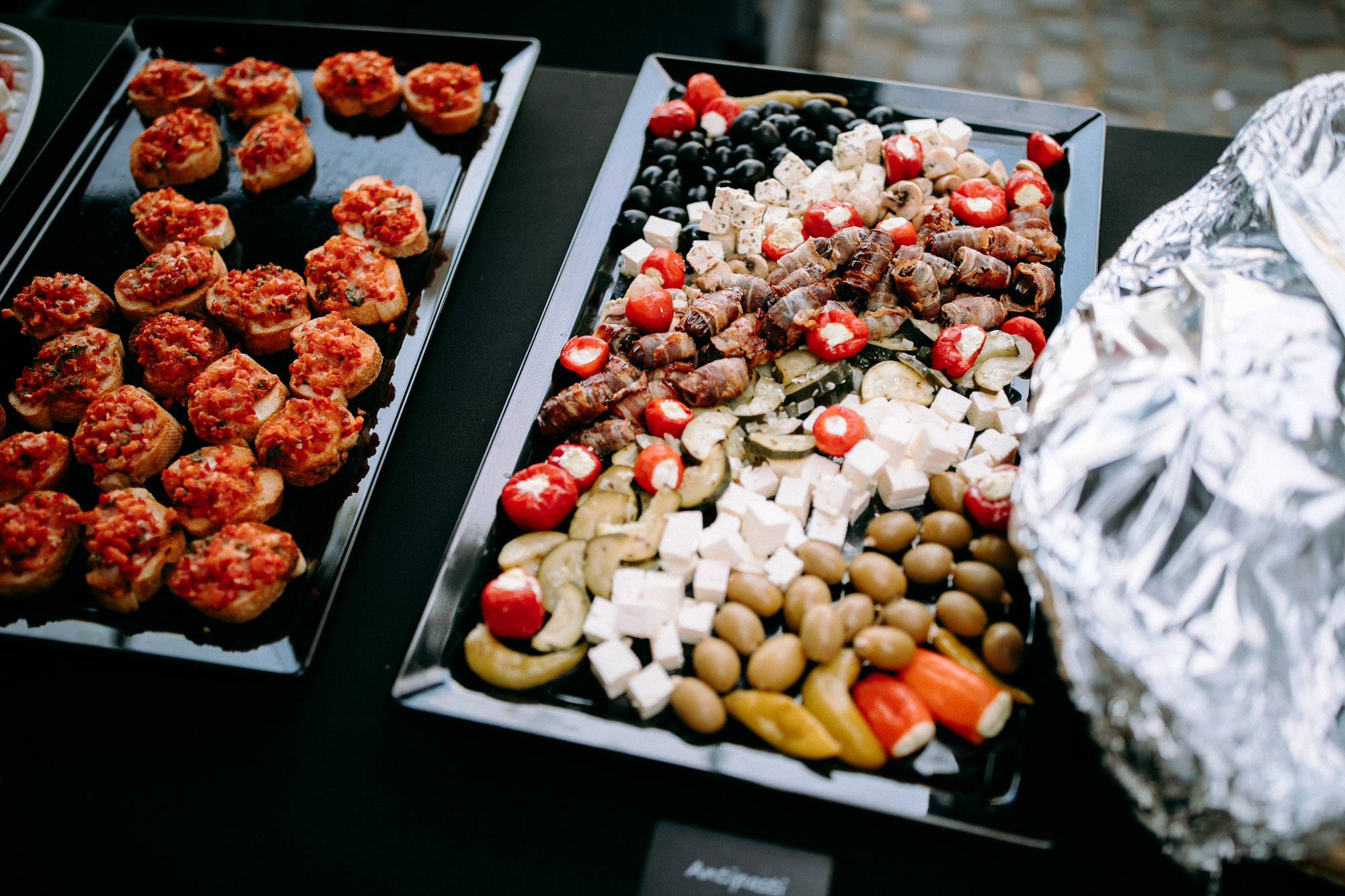 Das Druckhaus Hanau ist eine besondere Hochzeitslocation am Mainufer – mit Industriecharme, freier Trauung unter der Gerichtslinde &Full Service