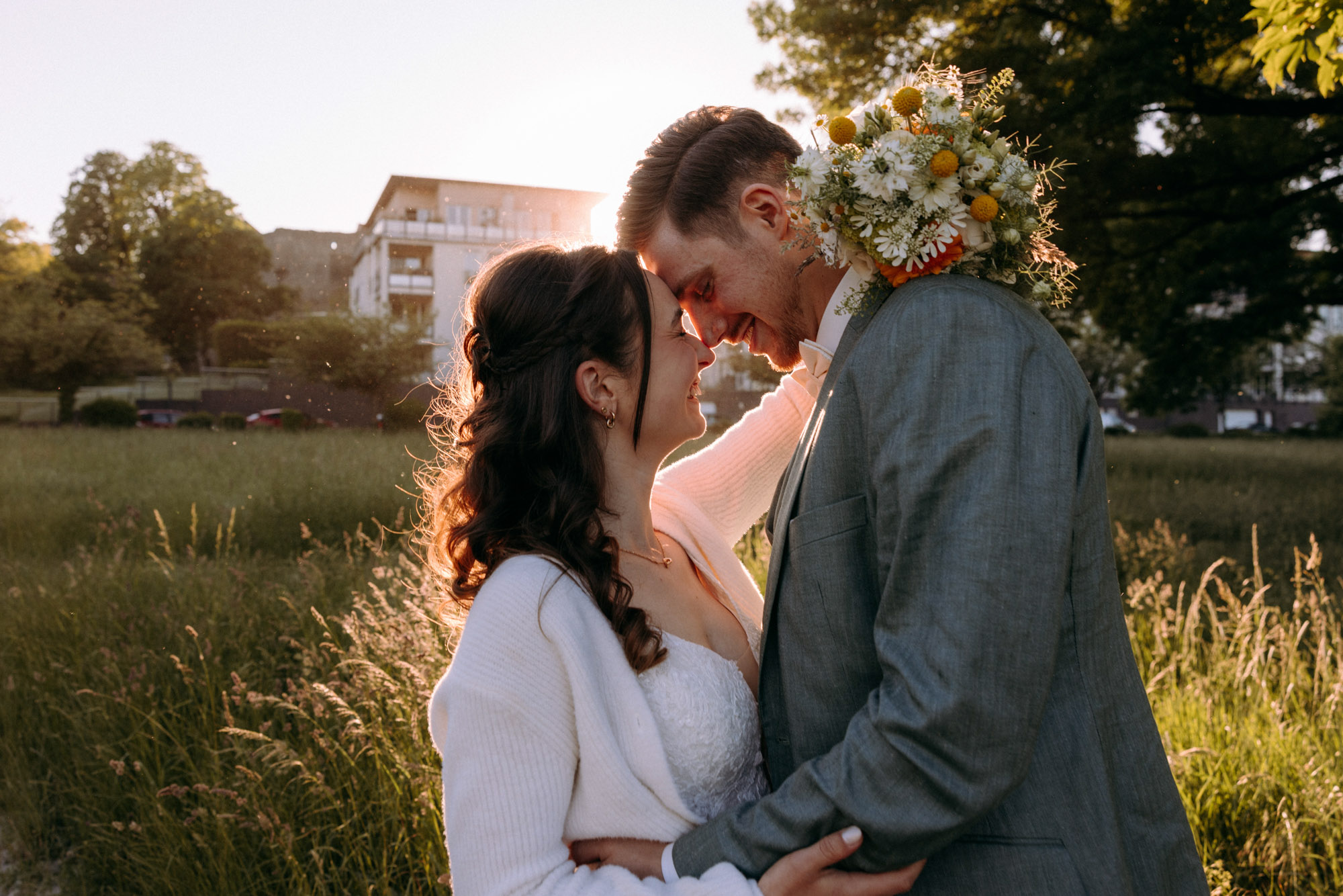 Das Druckhaus Hanau ist eine besondere Hochzeitslocation am Mainufer – mit Industriecharme, freier Trauung unter der Gerichtslinde &Full Service