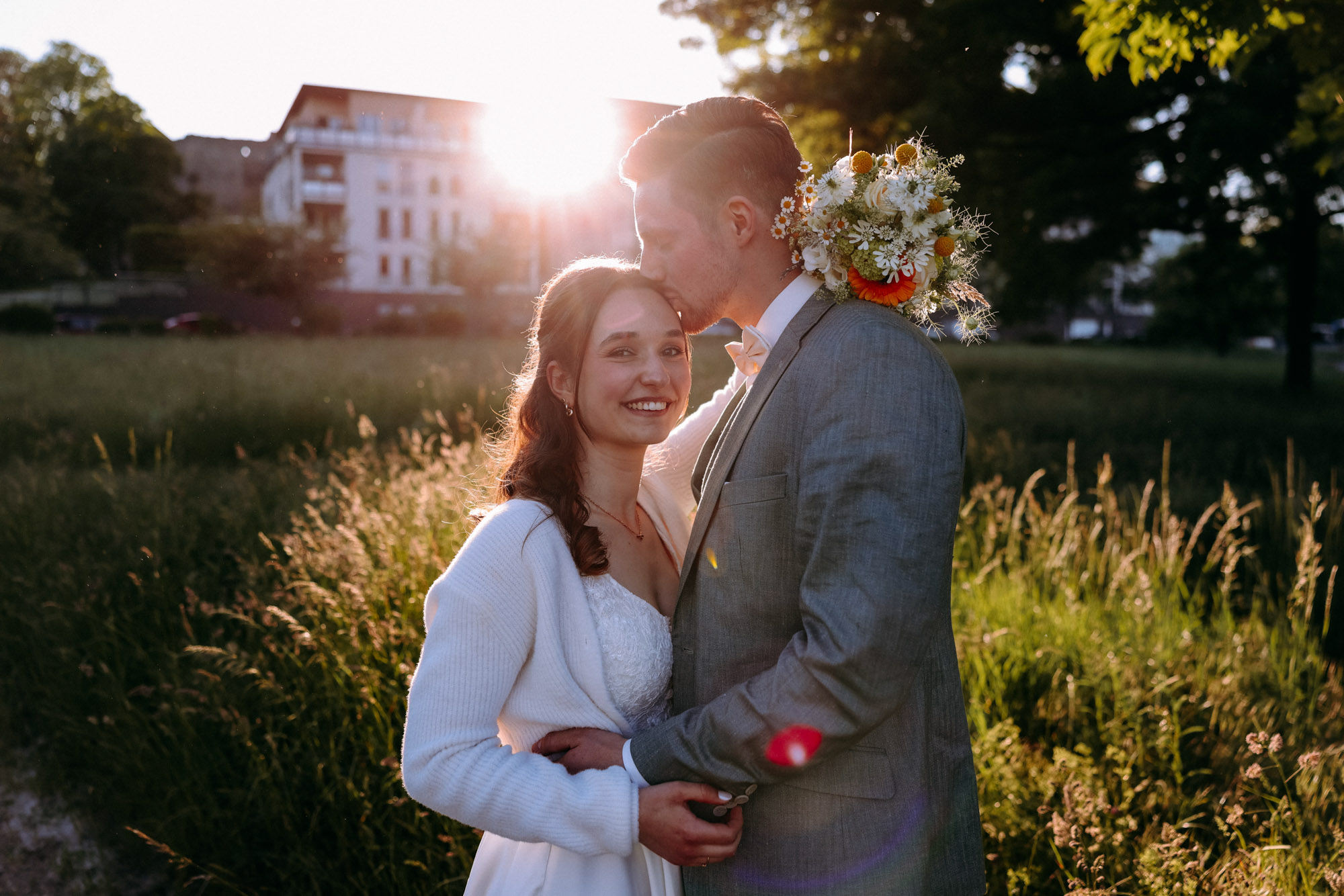 Das Druckhaus Hanau ist eine besondere Hochzeitslocation am Mainufer – mit Industriecharme, freier Trauung unter der Gerichtslinde &Full Service