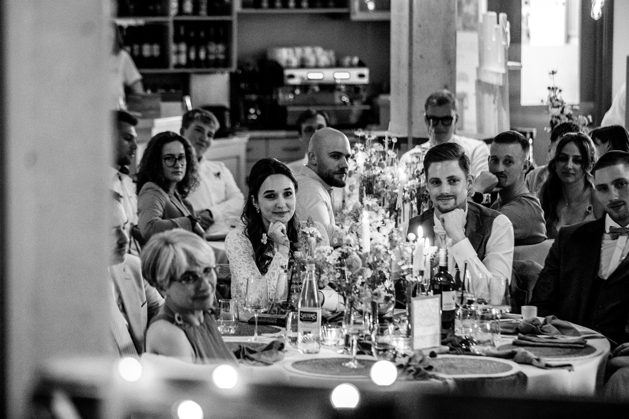 Das Druckhaus Hanau ist eine besondere Hochzeitslocation am Mainufer – mit Industriecharme, freier Trauung unter der Gerichtslinde &Full Service