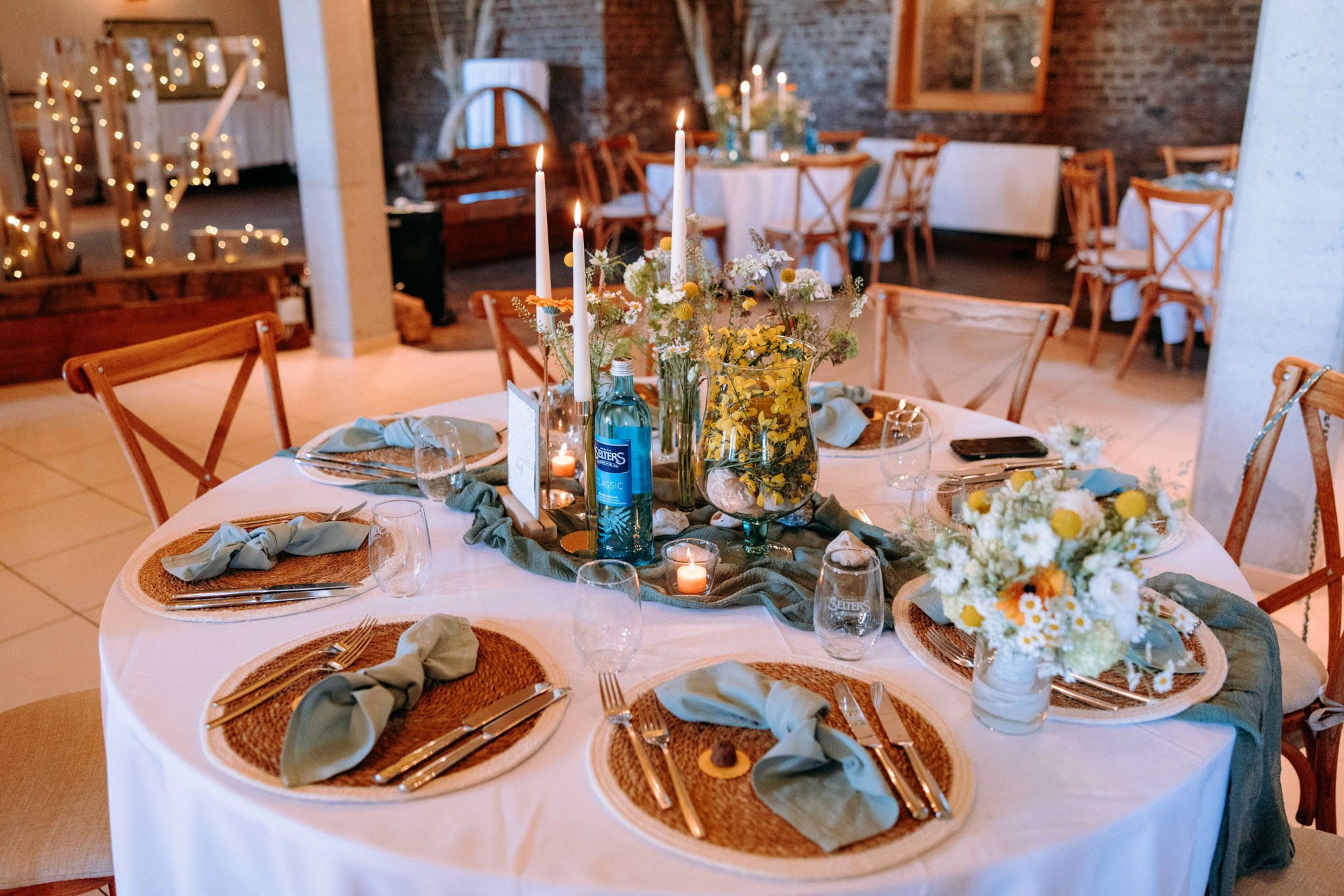 Das Druckhaus Hanau ist eine besondere Hochzeitslocation am Mainufer – mit Industriecharme, freier Trauung unter der Gerichtslinde &Full Service