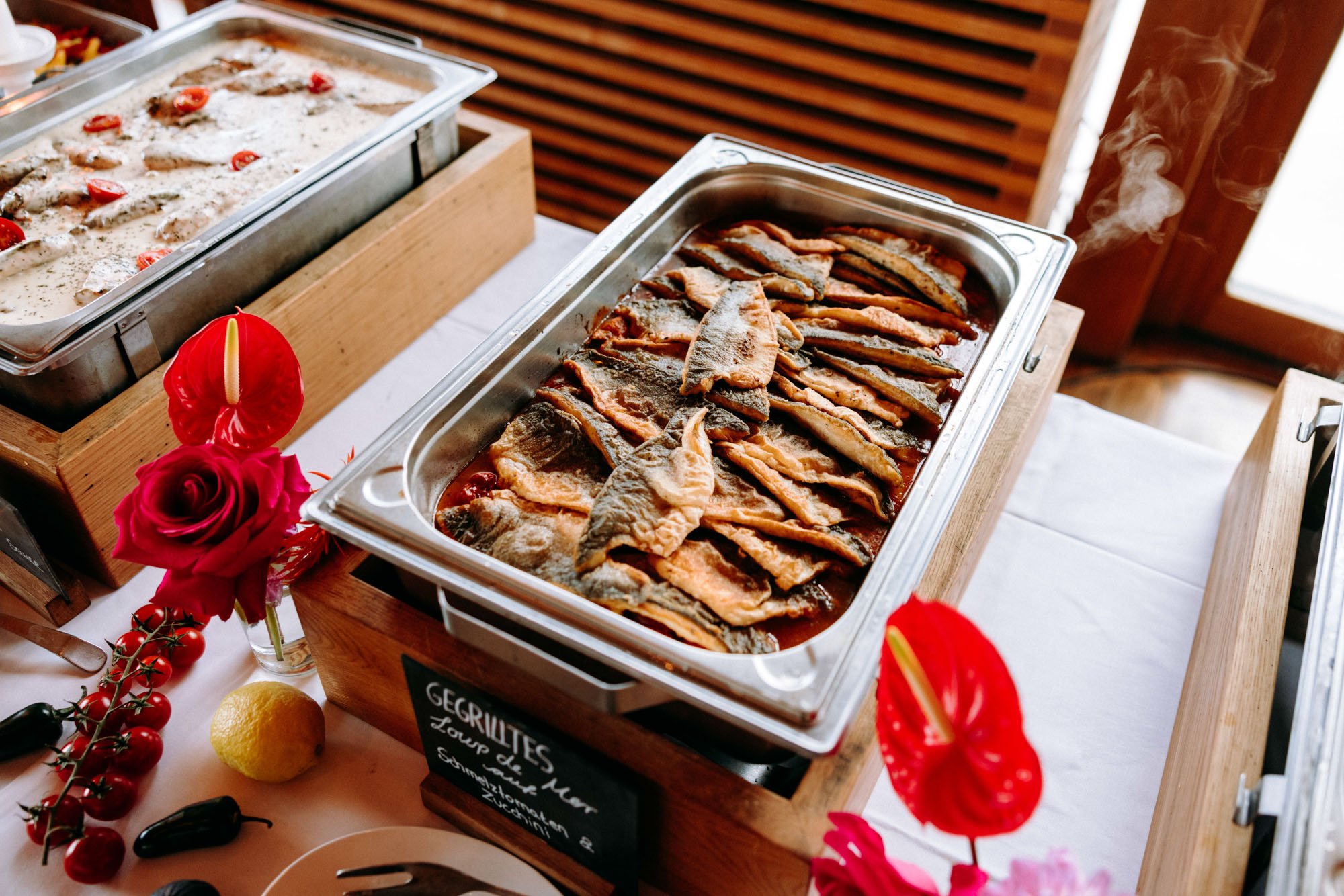 Das Heckers Restaurant in Gründau ist Hochzeitslocation und offizieller Trauort – mit Dachterrasse, Kiesterrasse, Trauzimmer & Full-Service.