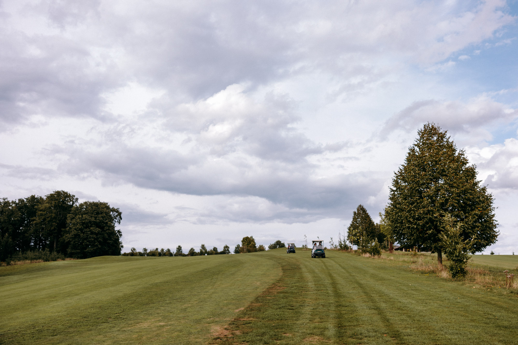 Das Heckers Restaurant in Gründau ist Hochzeitslocation und offizieller Trauort – mit Dachterrasse, Kiesterrasse, Trauzimmer & Full-Service.