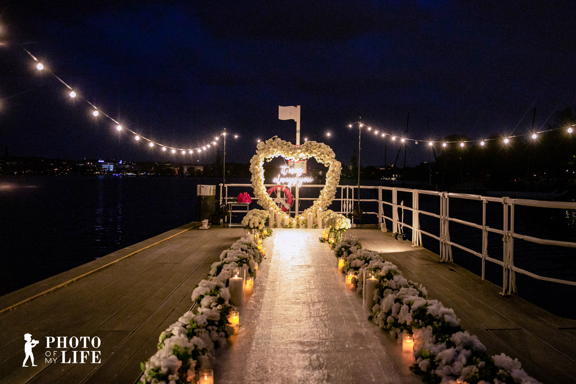 Heiratsantrag in Hamburg planen: Die schönsten Orte, kreative Ideen und professionelle Umsetzung für einen unvergesslichen Moment.