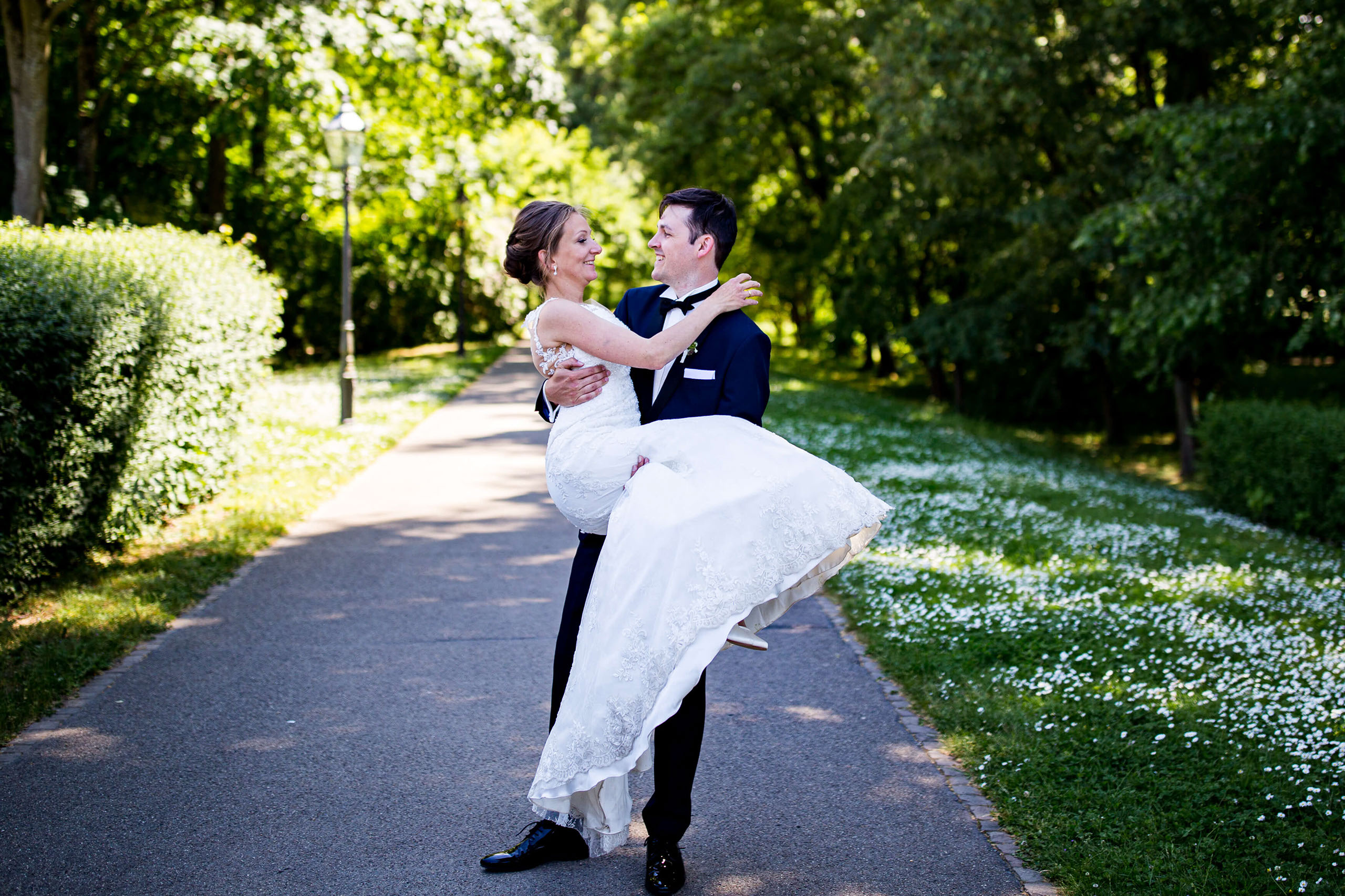 Als Hochzeitsfotograf in Bad Homburg erstelle ich ungestellte und natürliche Hochzeitsfotos in Bad Homburg.