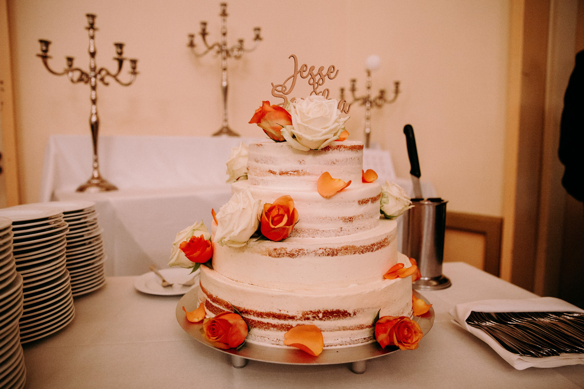 Mediterranes Flair, Weinberge und Rheinblick: Die Hochheimer Terrasse ist eine der romantischsten Hochzeitslocations im Rheingau.