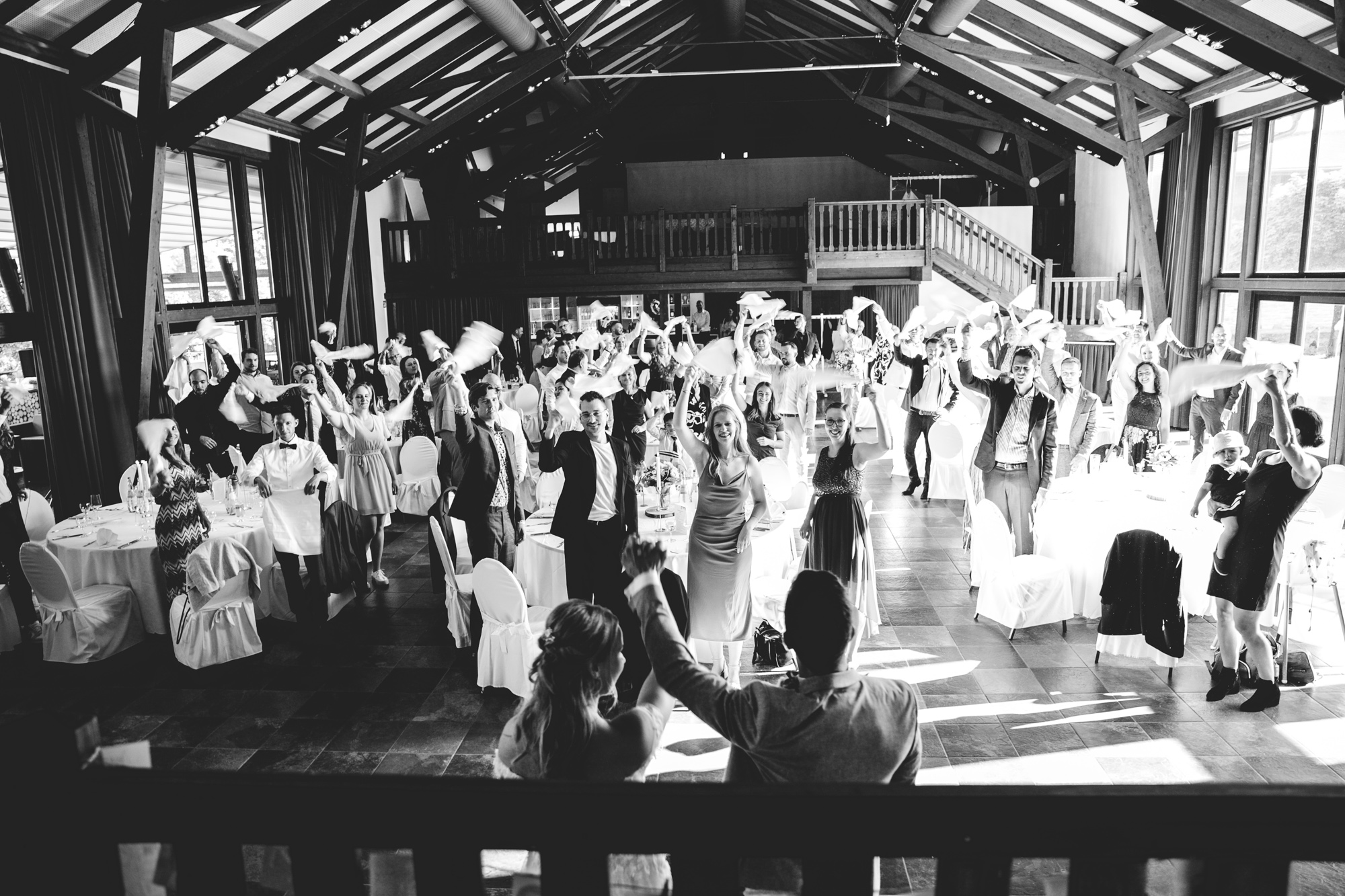 Hofgut Laubenheimer Höhe: Hochzeitslocation in Mainz mit Rheinblick, Sonnenterrasse & Fullservice. Perfekt für freie Trauungen & stilvolle Feier