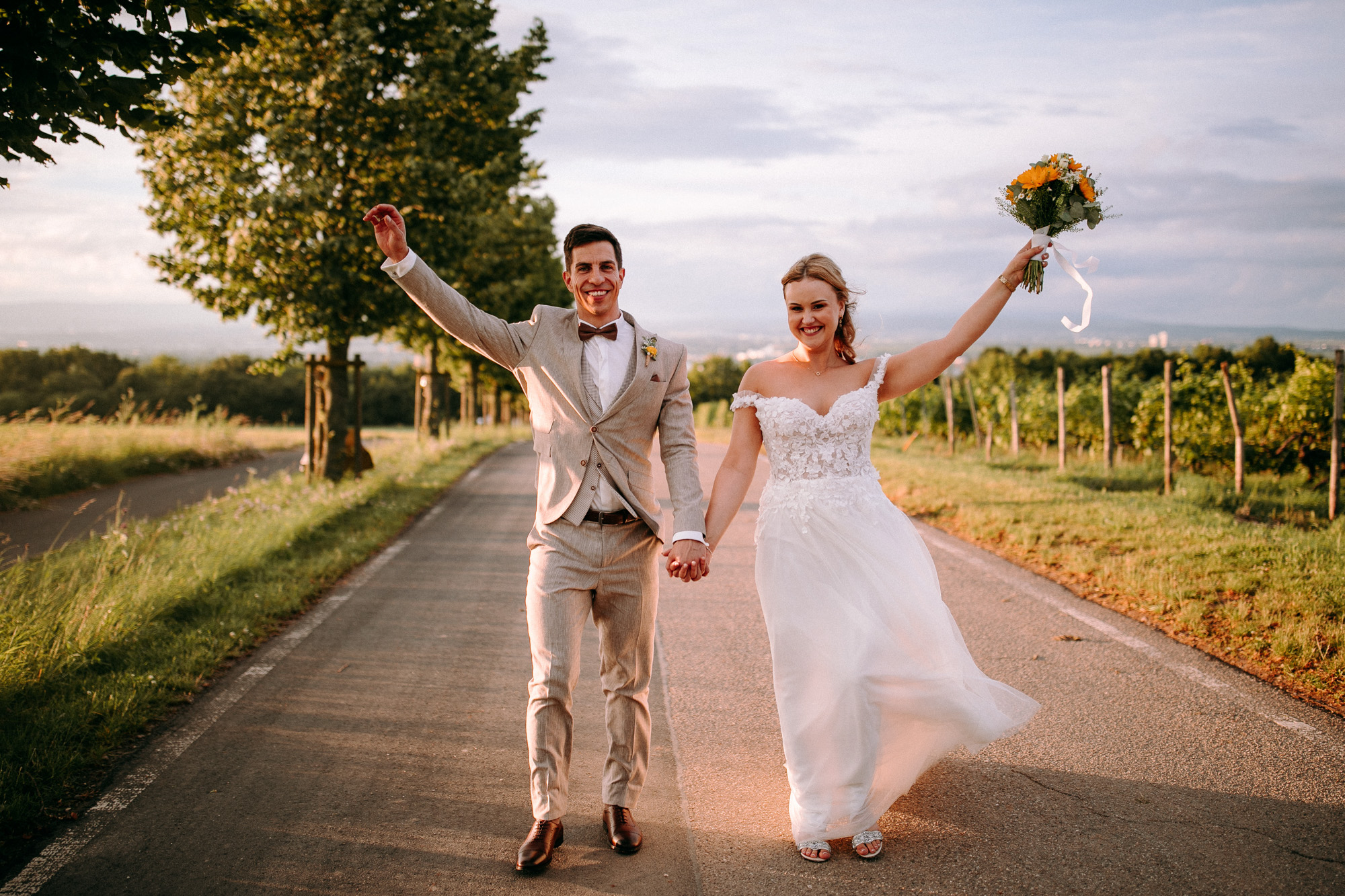 Hofgut Laubenheimer Höhe: Hochzeitslocation in Mainz mit Rheinblick, Sonnenterrasse & Fullservice. Perfekt für freie Trauungen & stilvolle Feier