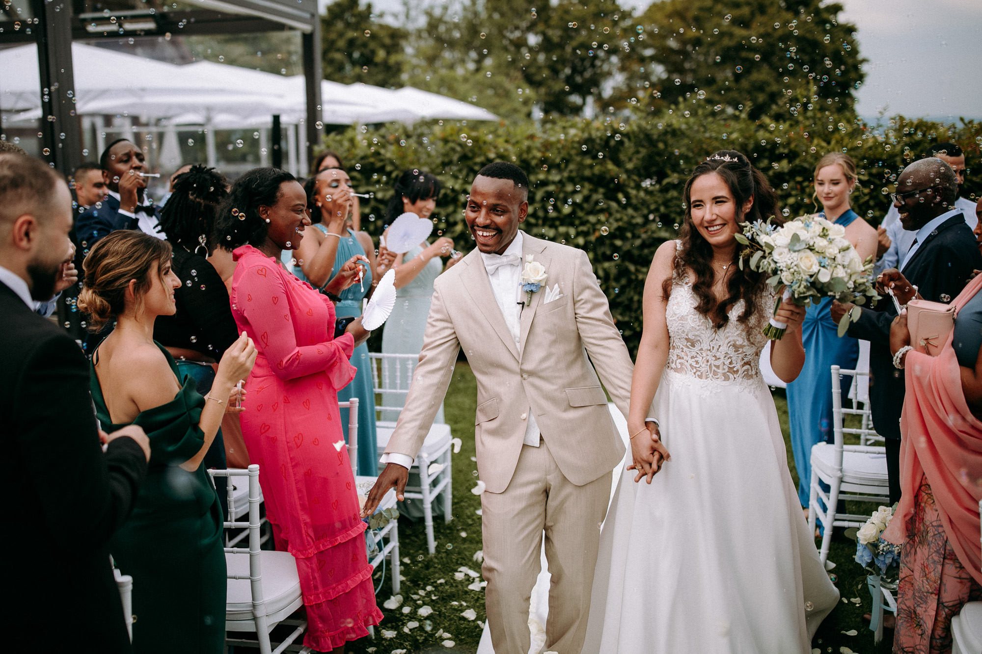 Hofgut Laubenheimer Höhe: Hochzeitslocation in Mainz mit Rheinblick, Sonnenterrasse & Fullservice. Perfekt für freie Trauungen & stilvolle Feier