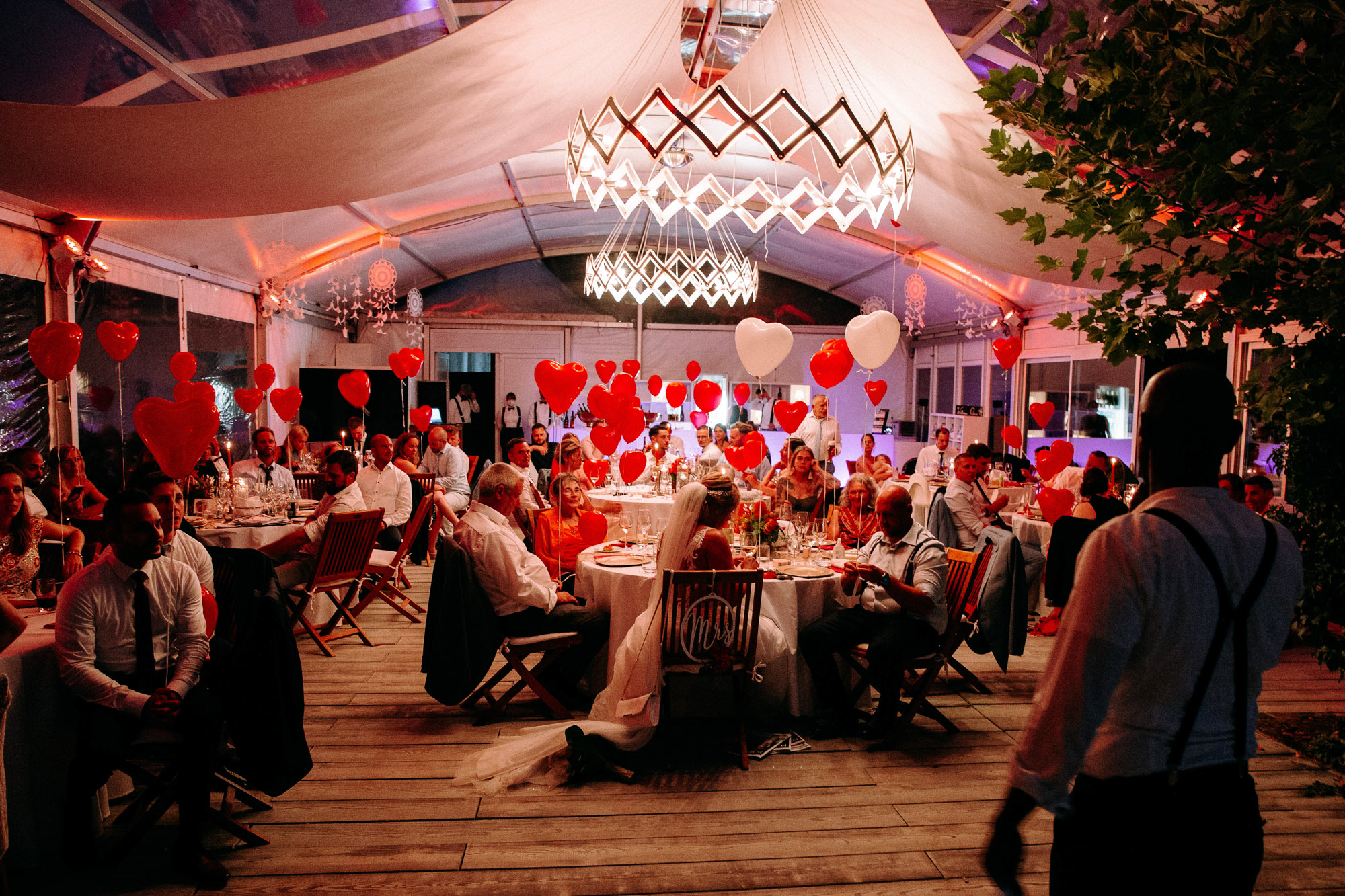 Die Insel Nonnenau ist eine exklusive Hochzeitslocation im Rhein-Main-Gebiet. Natur, Wasserblick und private Inselatmosphäre.
