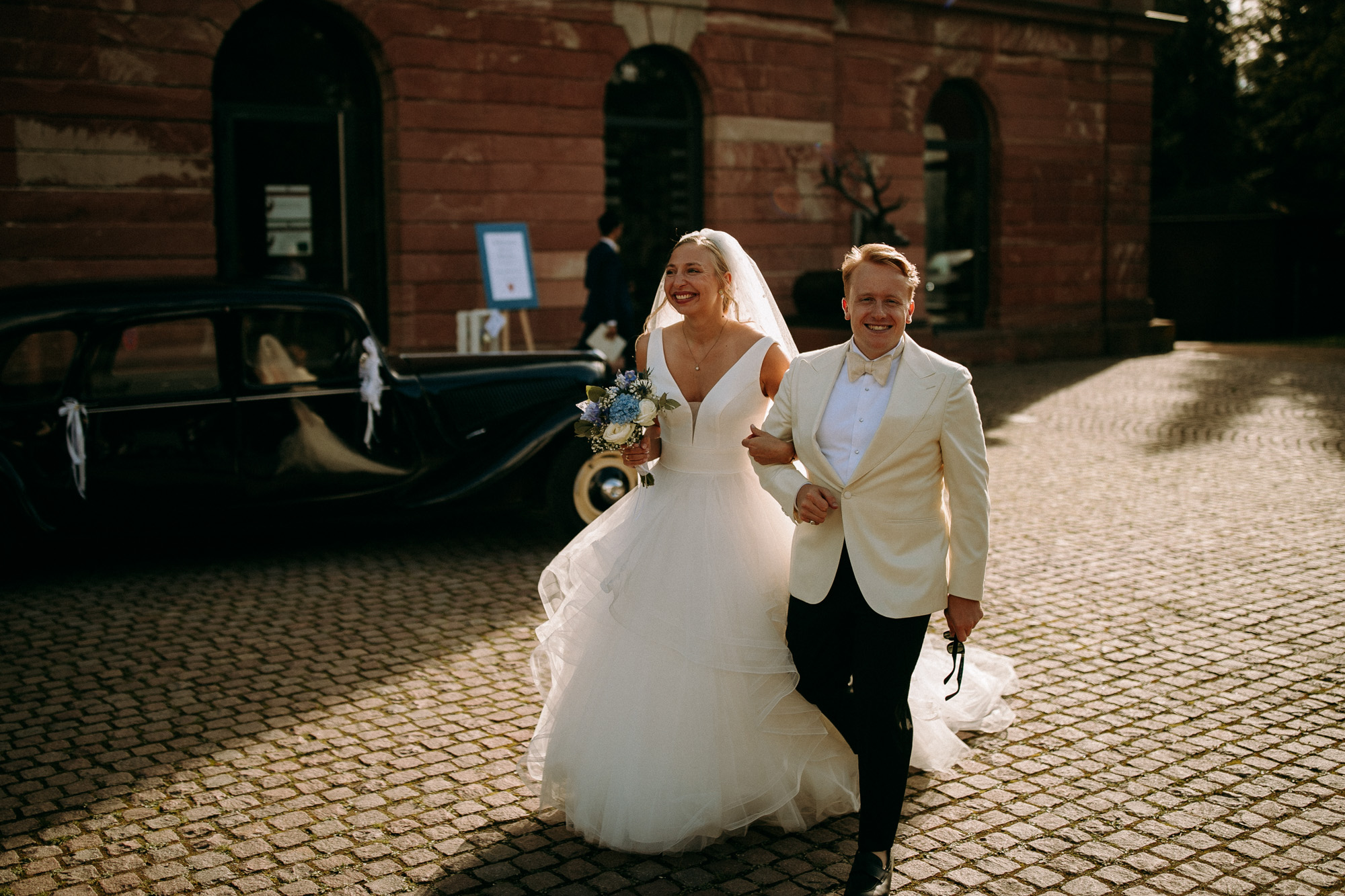 Jagdschloss Platte Wiesbaden: Exklusive Hochzeitslocation mit Panoramablick, Glasdach, freier Trauung & Platz für große Feiern.