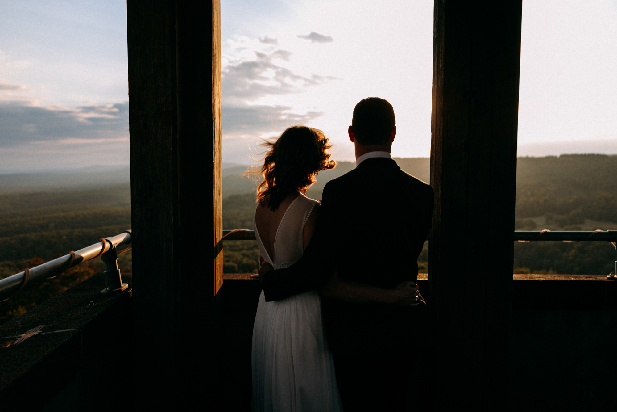 Restaurant Kellerskopf Wiesbaden: Hochzeitslocation im Wald mit Panorama, freier & standesamtlicher Trauung, Terrasse, Live-Cooking & Natur.