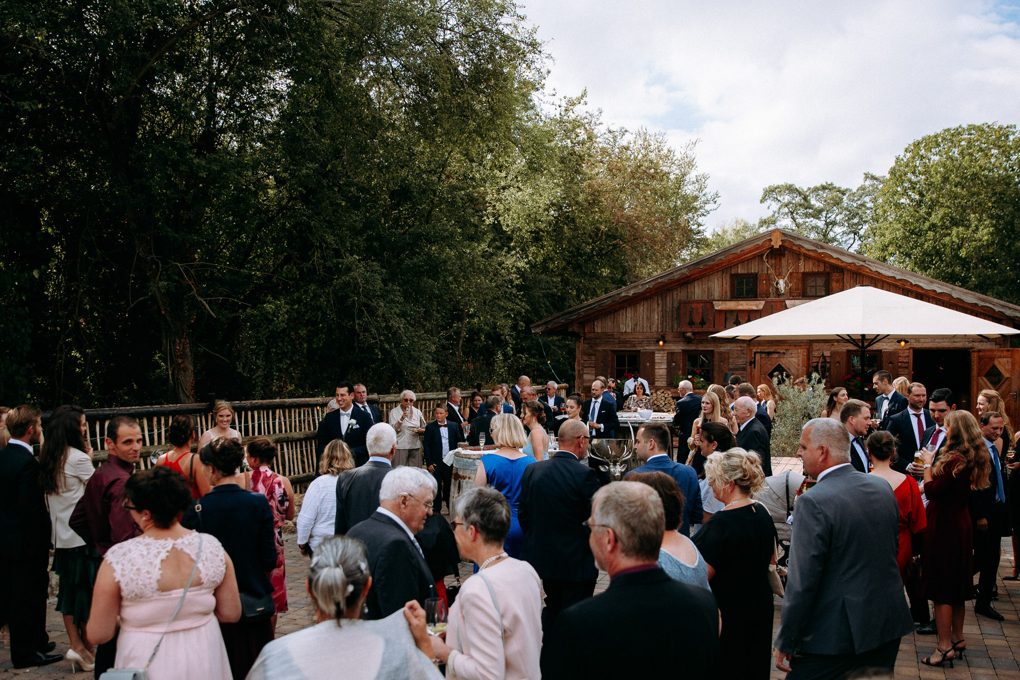 Wickerbachalm bei Frankfurt, Mainz & Wiesbaden: Exklusive Hochzeitslocation im Grünen mit Almflair, freier Trauung, Genuss & viel Platz.