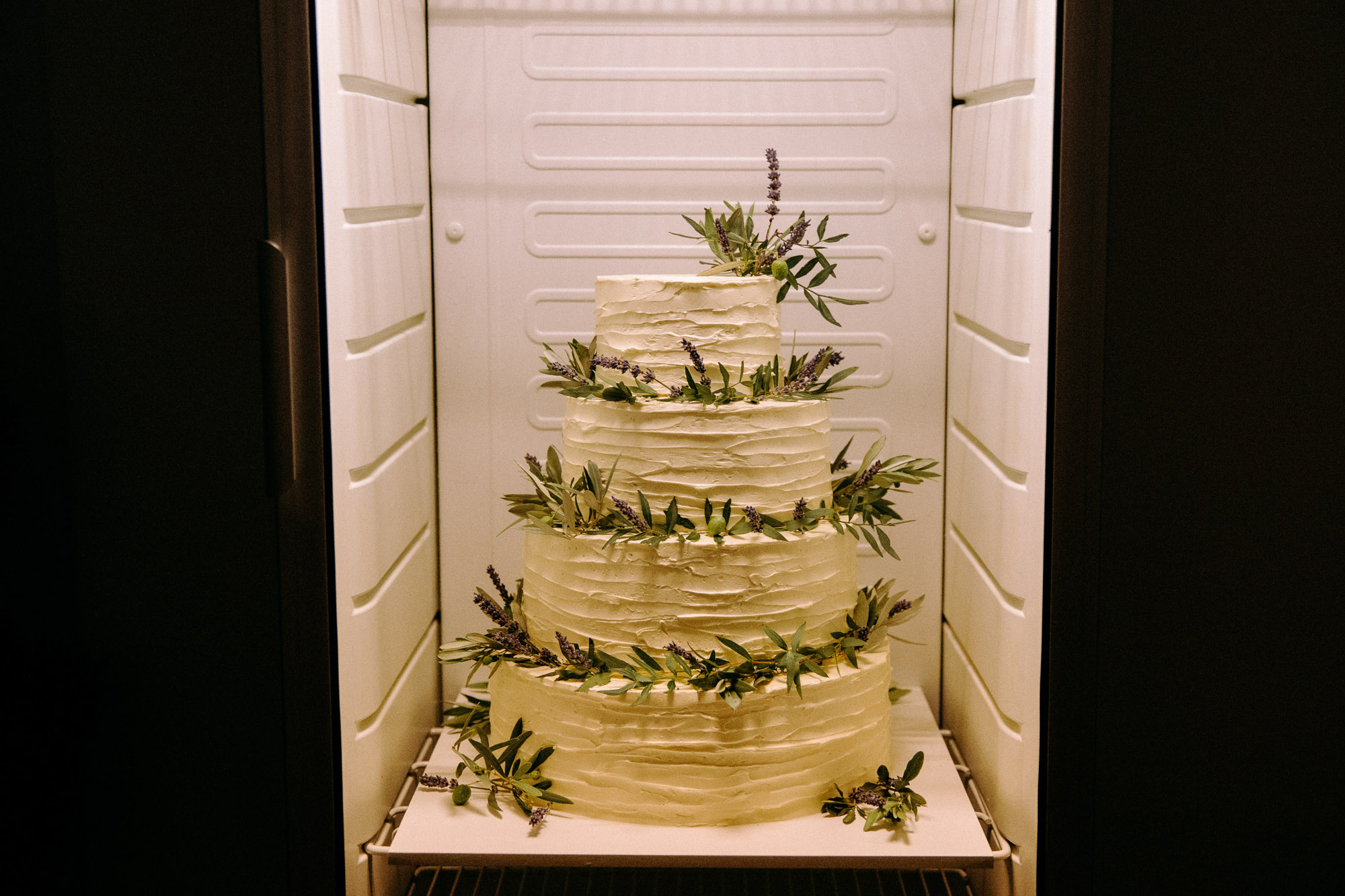 Der Kinzigheimer Hof bei Hanau ist eine naturnahe Hochzeitslocation mit historischer Tenne, Innenhof & großem Garten – individuell & entspannt.