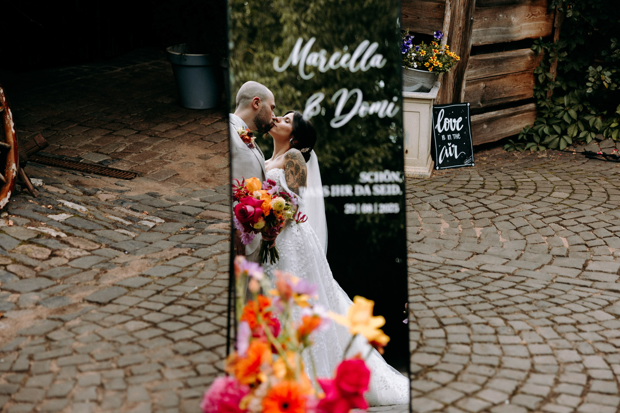 Die Obermühle Langenselbold ist eine historische Hochzeitslocation im Rhein-Main-Gebiet mit Garten, Scheune & persönlicher Begleitung.