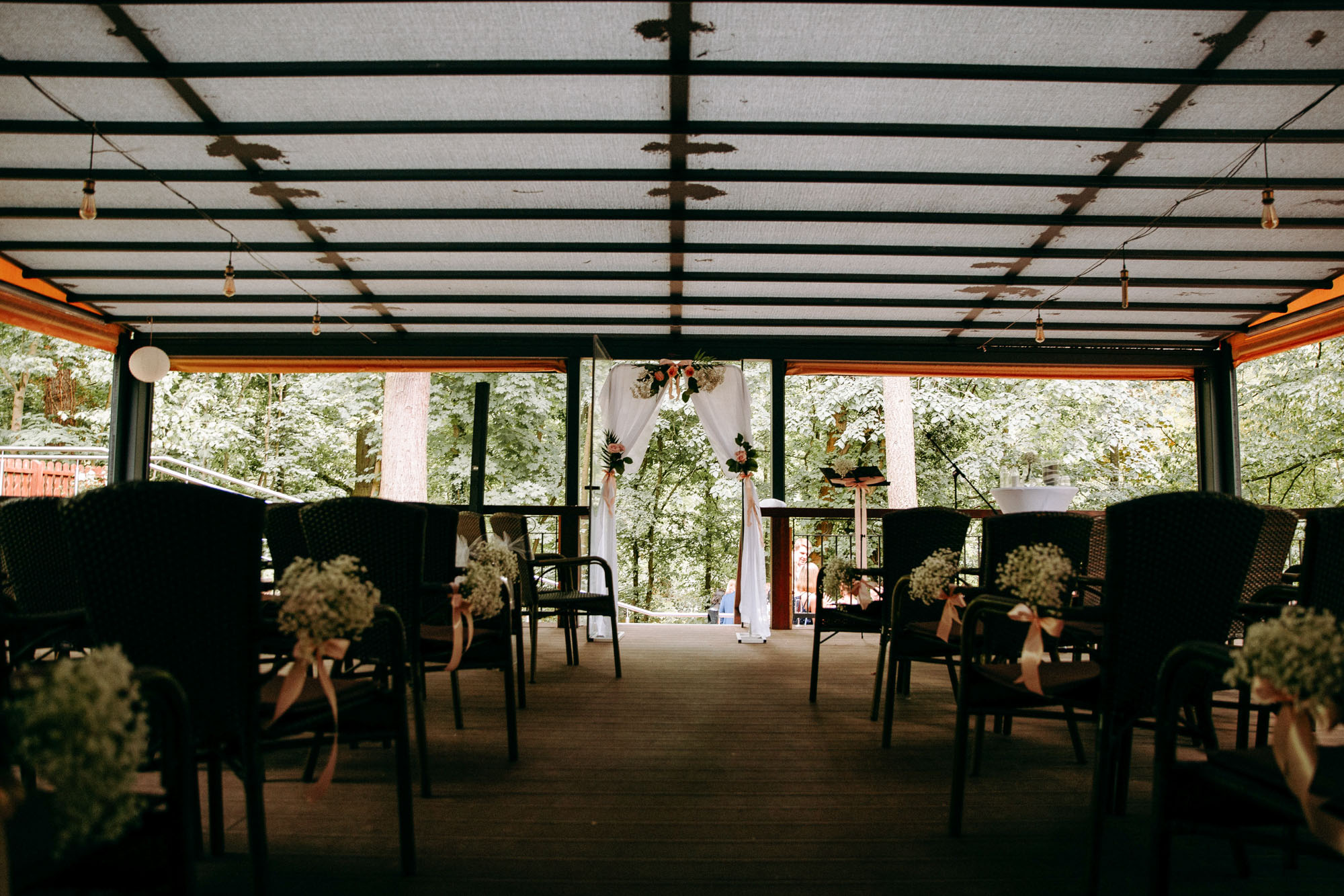 Naturnah, herzlich und voller Atmosphäre: Die Oberschweinstiege ist eine der schönsten Hochzeitslocations im Frankfurter Stadtwald.