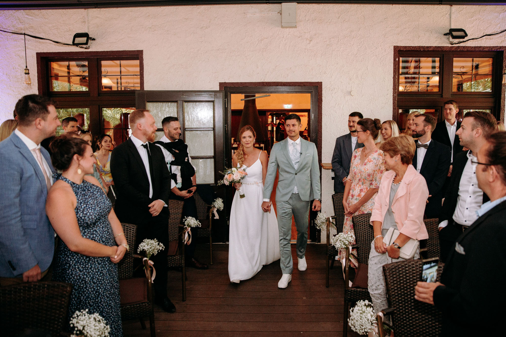 Naturnah, herzlich und voller Atmosphäre: Die Oberschweinstiege ist eine der schönsten Hochzeitslocations im Frankfurter Stadtwald.