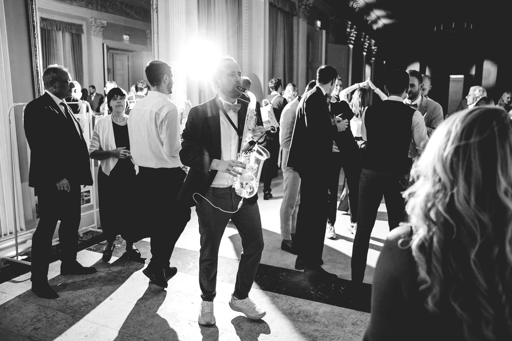 Schloss Philippsruhe in Hanau ist eine elegante Hochzeitslocation nahe Frankfurt – mit Weißem Saal, Gewölbekeller, Schlossterrasse & -garten.