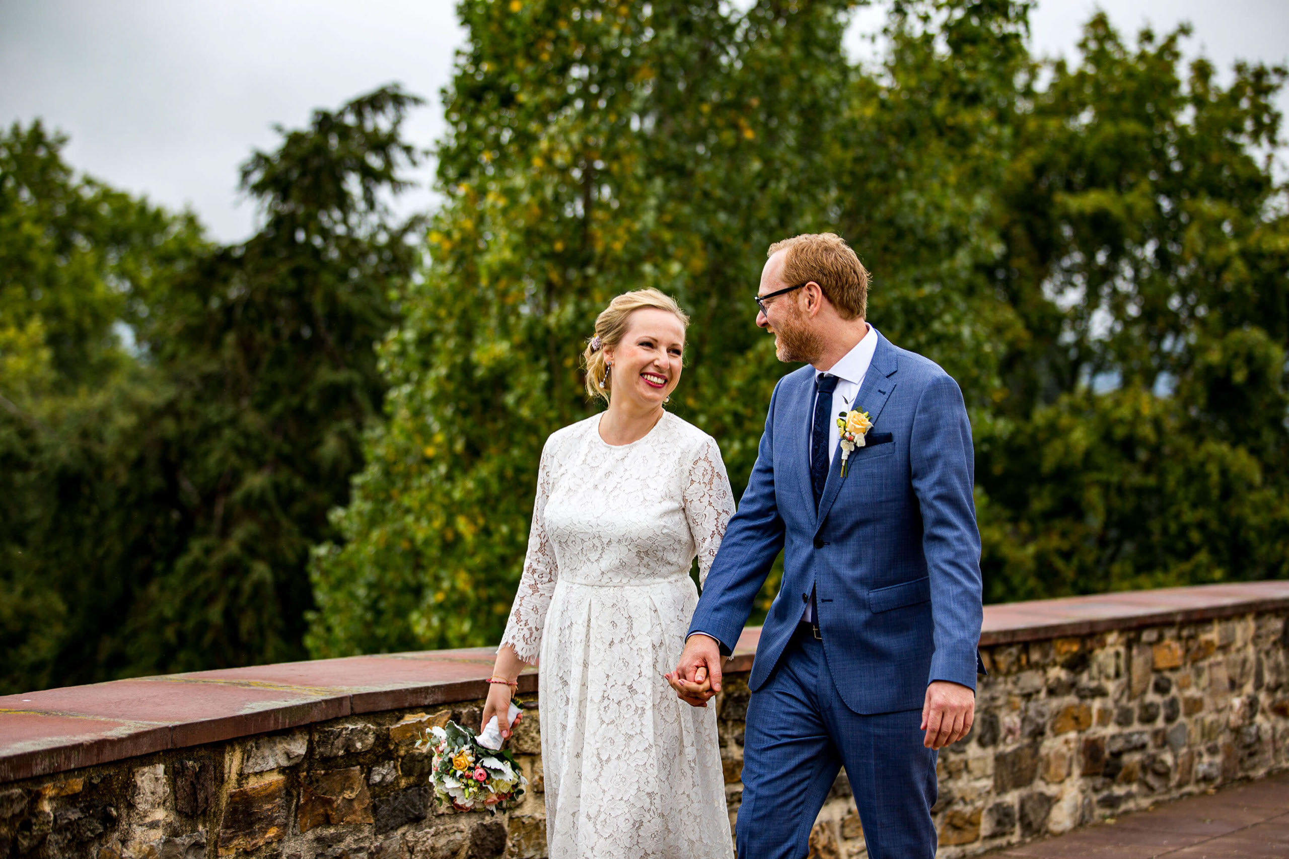 Als Hochzeitsfotograf im Standesamt Bad Homburg machen wir ungestellte und natürliche Hochzeitsfotos im Schloss Bad Homburg.