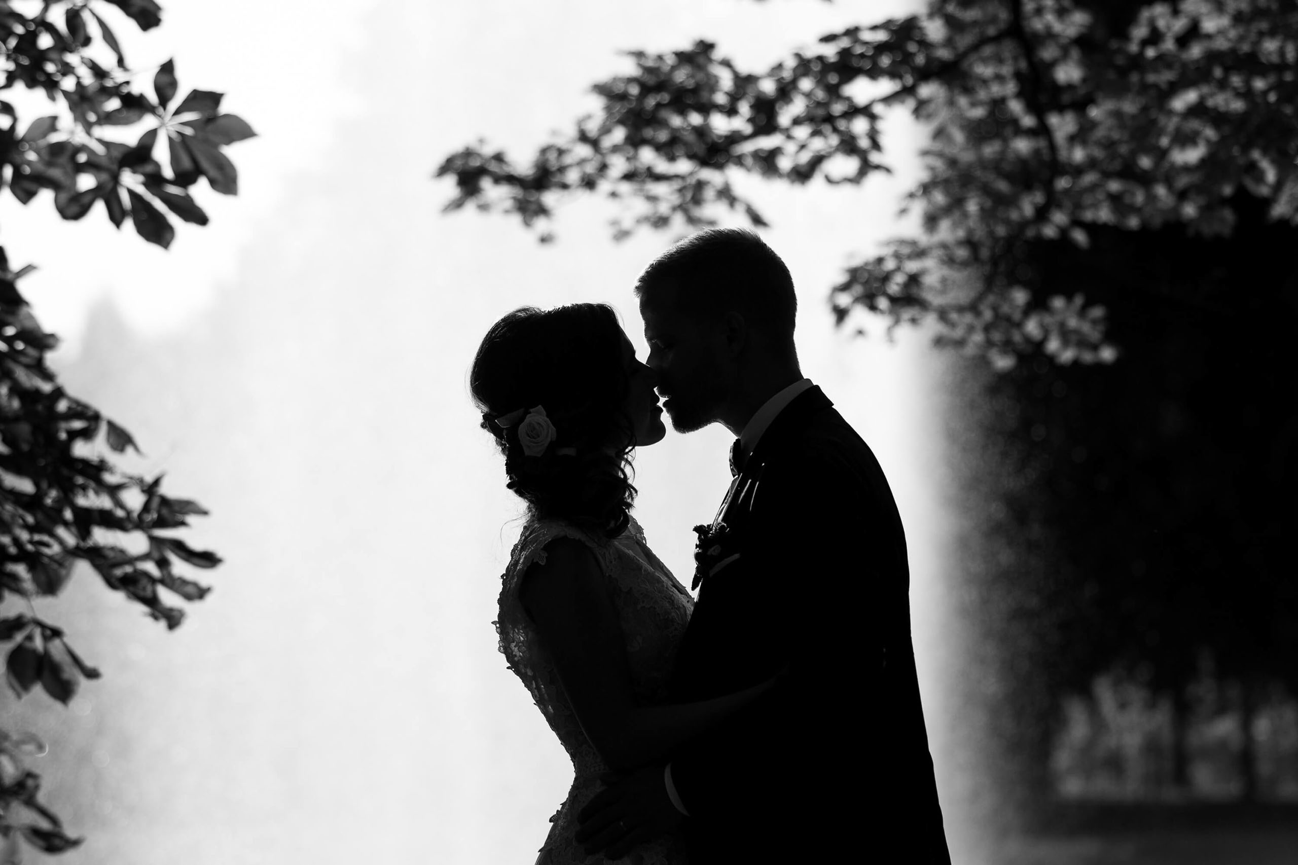 Hochzeitsfotos nach der standesamtlichen Trauung im Standesamt Schloss Philippsruhe Hanau.