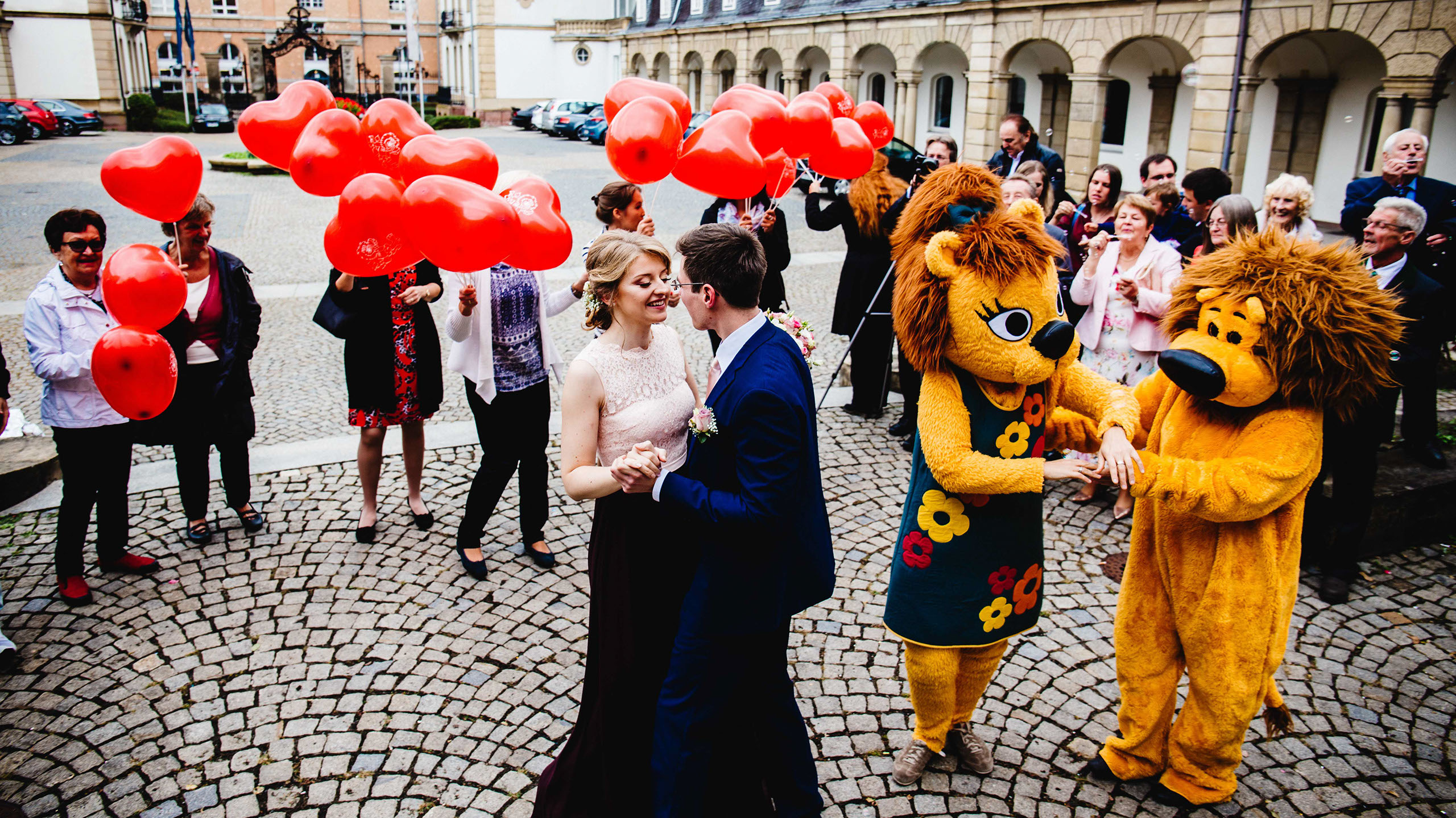 Als Hochzeitsfotograf im Büsing Palais in Offenbach halte ich die schönsten Momente eures Hochzeitstages für immer fest.