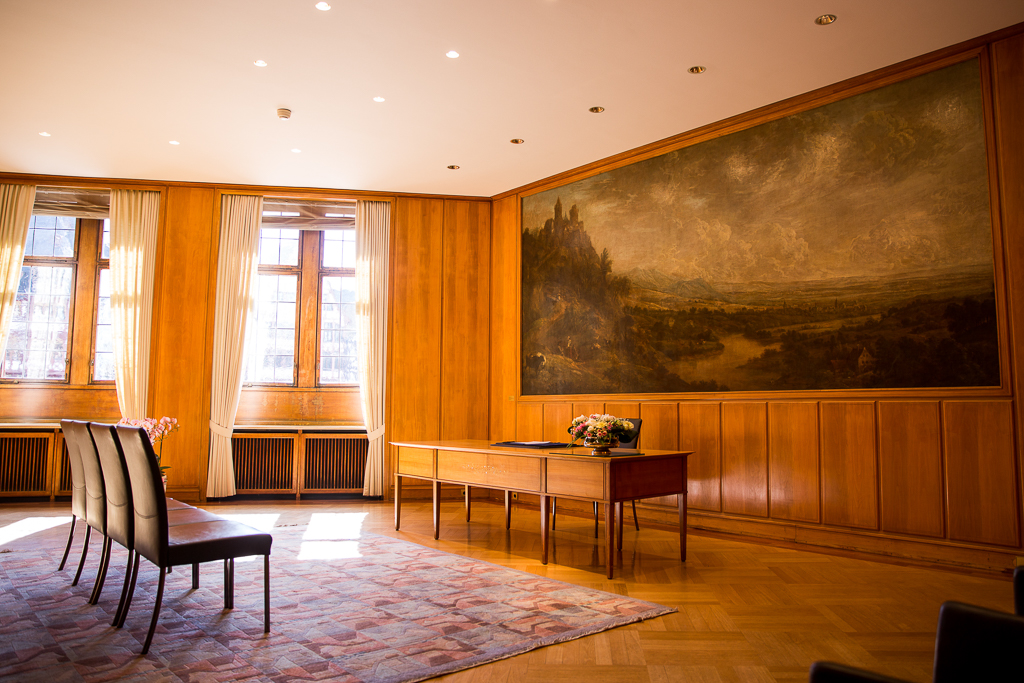 Der Trausaal vom Standesamt Frankfurt. Hier finden die meisten standesamtlichen Trauungen in Frankfurt am Main statt.