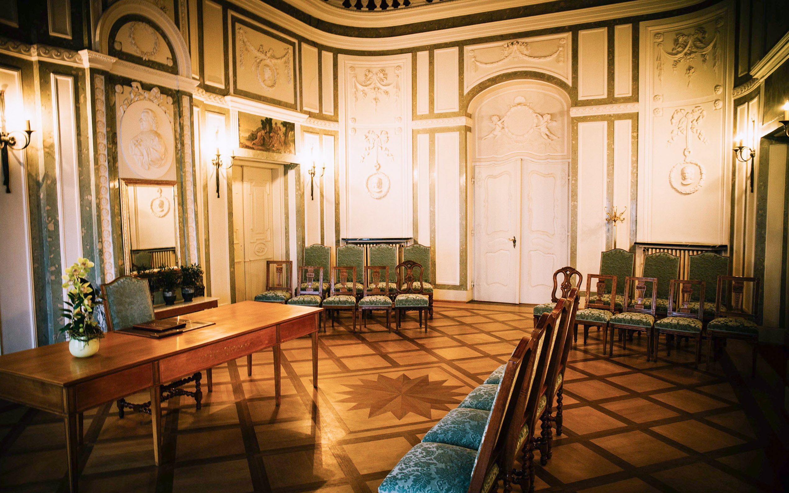 Standesamtliche Trauung im Standesamt Frankfurt-Höchst Bolongaropalast