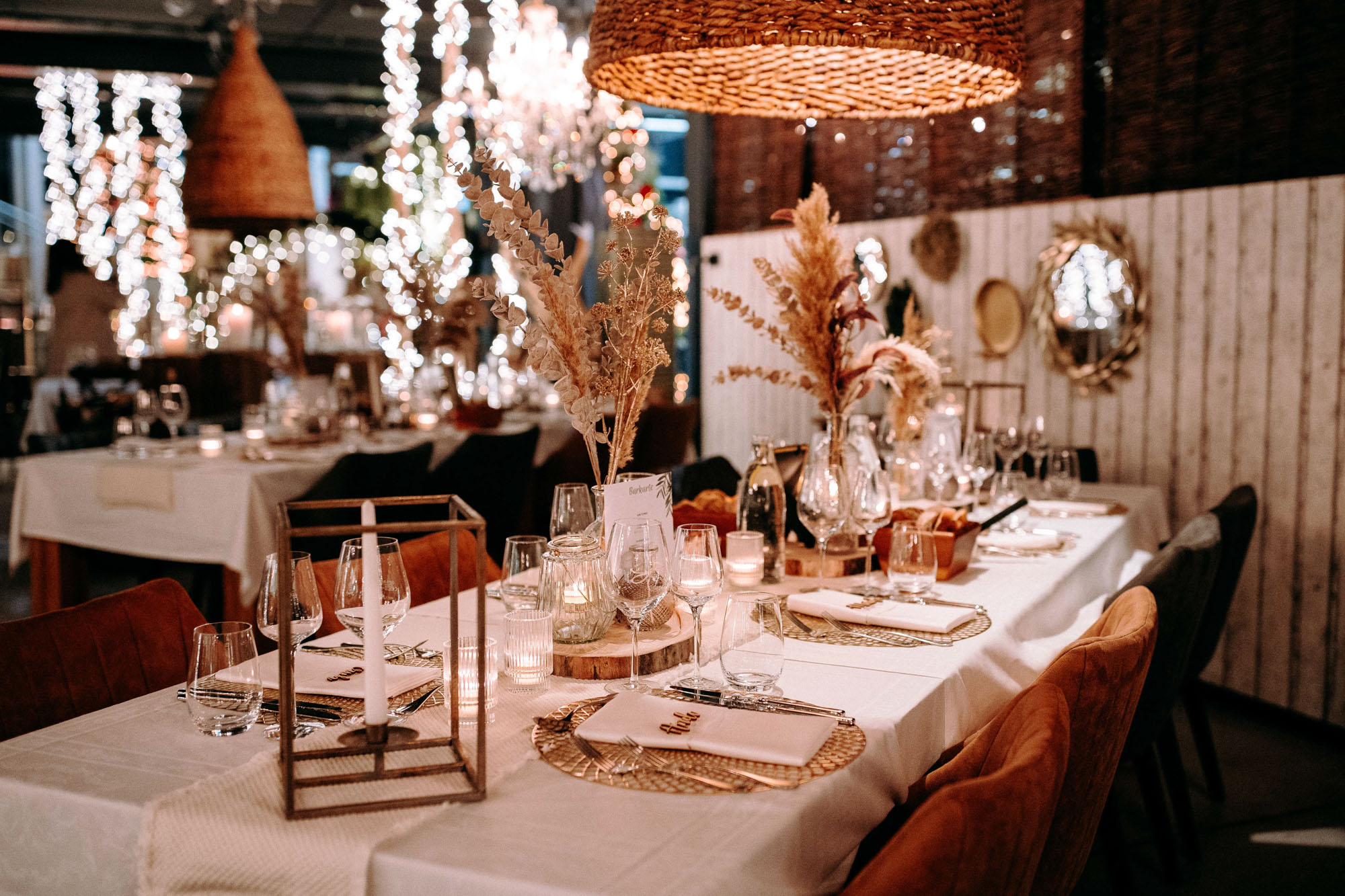 UNIQUE in Dietzenbach ist eine moderne Hochzeitslocation nahe Frankfurt – mit Garten, freier Trauung, Stretchzelt, Catering & Deko