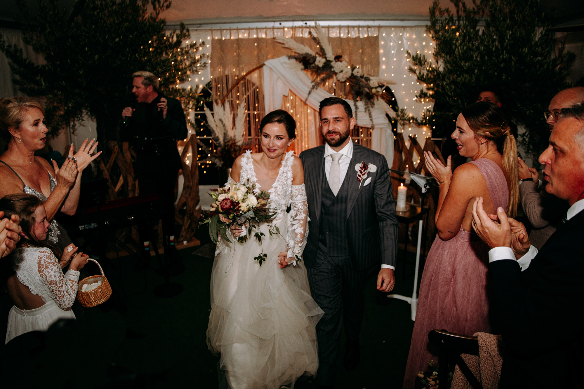 UNIQUE in Dietzenbach ist eine moderne Hochzeitslocation nahe Frankfurt – mit Garten, freier Trauung, Stretchzelt, Catering & Deko